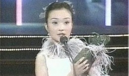 天浴完整版在线观看,揭秘电影完整版背后的激情与挣扎