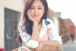 化妆师爆料杨紫视频,化妆师亲述化妆过程与技巧